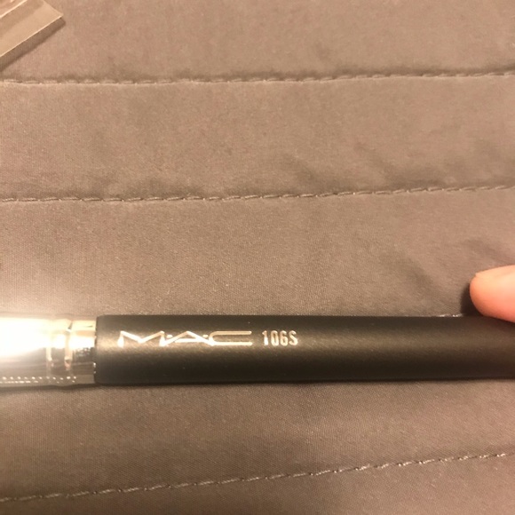 MAC brush#106s - Picture 2 of 4